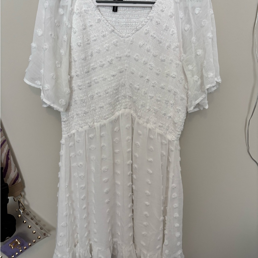 Elegant White Textured Women's Dress